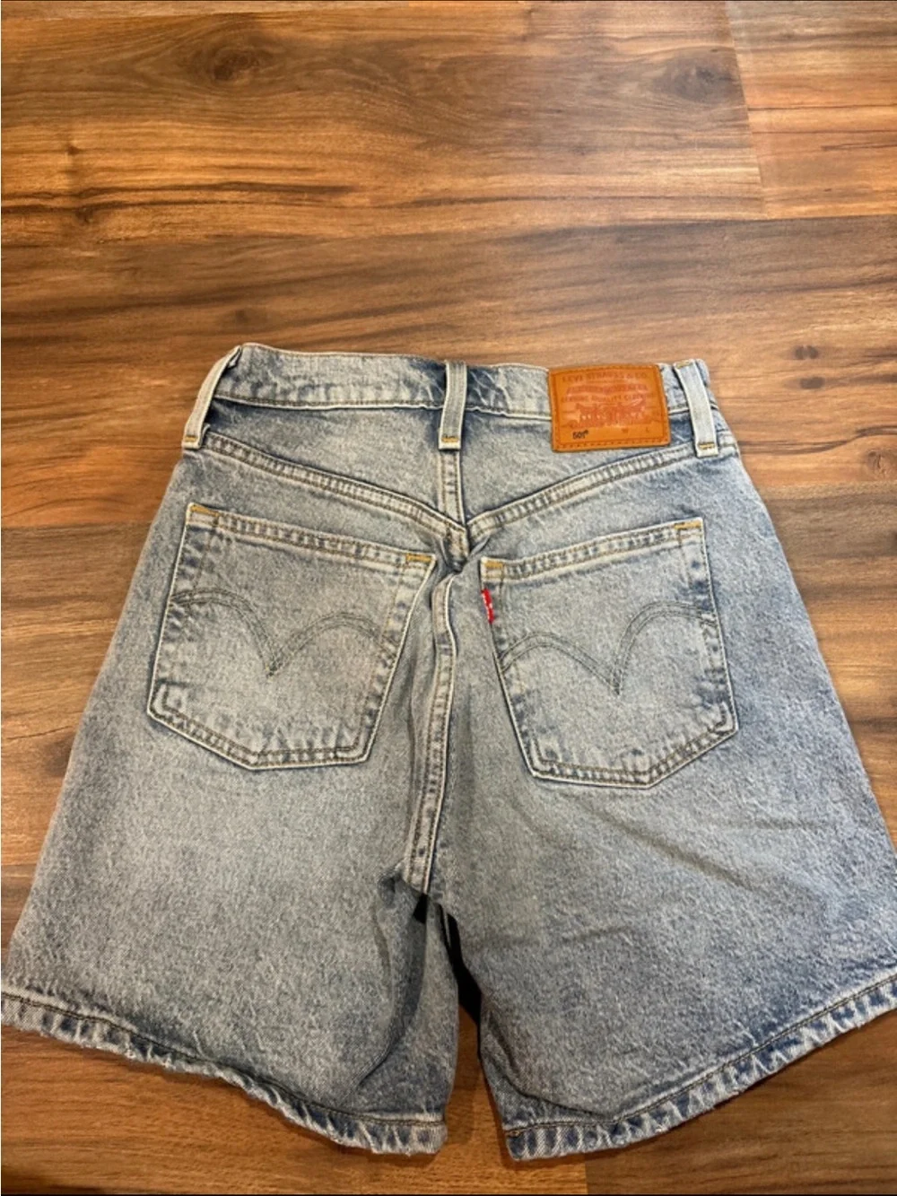 Levi 501 Mid Thigh Shorts
